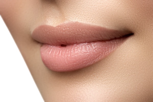 Татуаж губ с матированием: натуральный цвет, 3D, Миасс, карамель, фото 